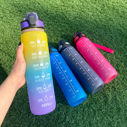 Leakproof bounce cover design on 1L Tritan sports water bottle